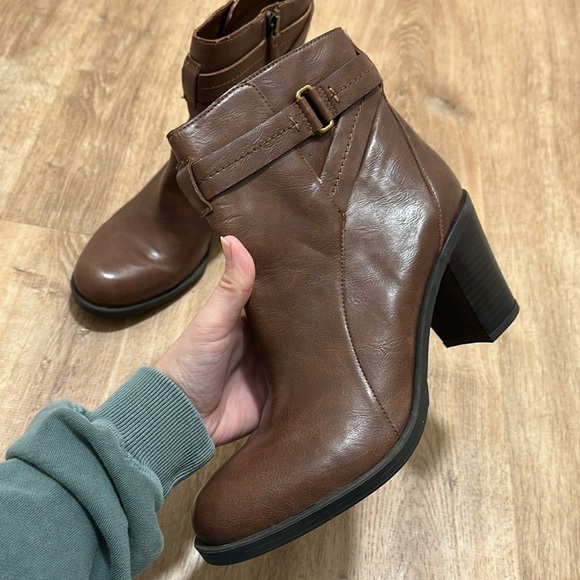 FRANCO SARTO | Women's Nino Boots in Acorn - Picture 3 of 8